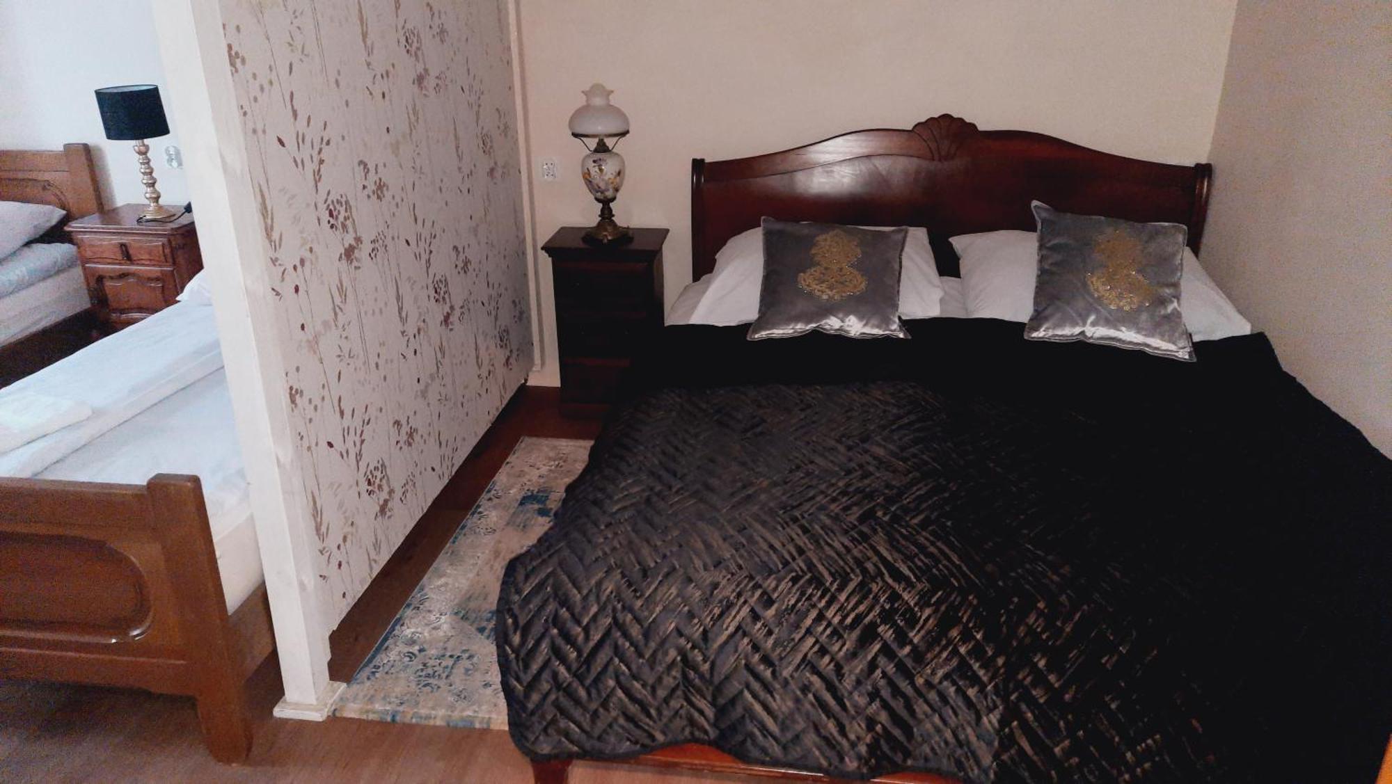 Hotel Rezydencja Rosa Przemysl Luaran gambar