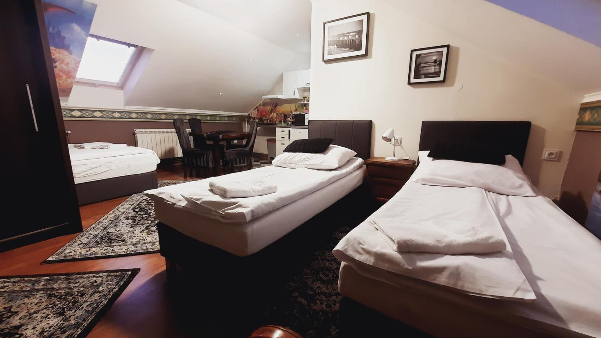 Hotel Rezydencja Rosa Przemysl Luaran gambar