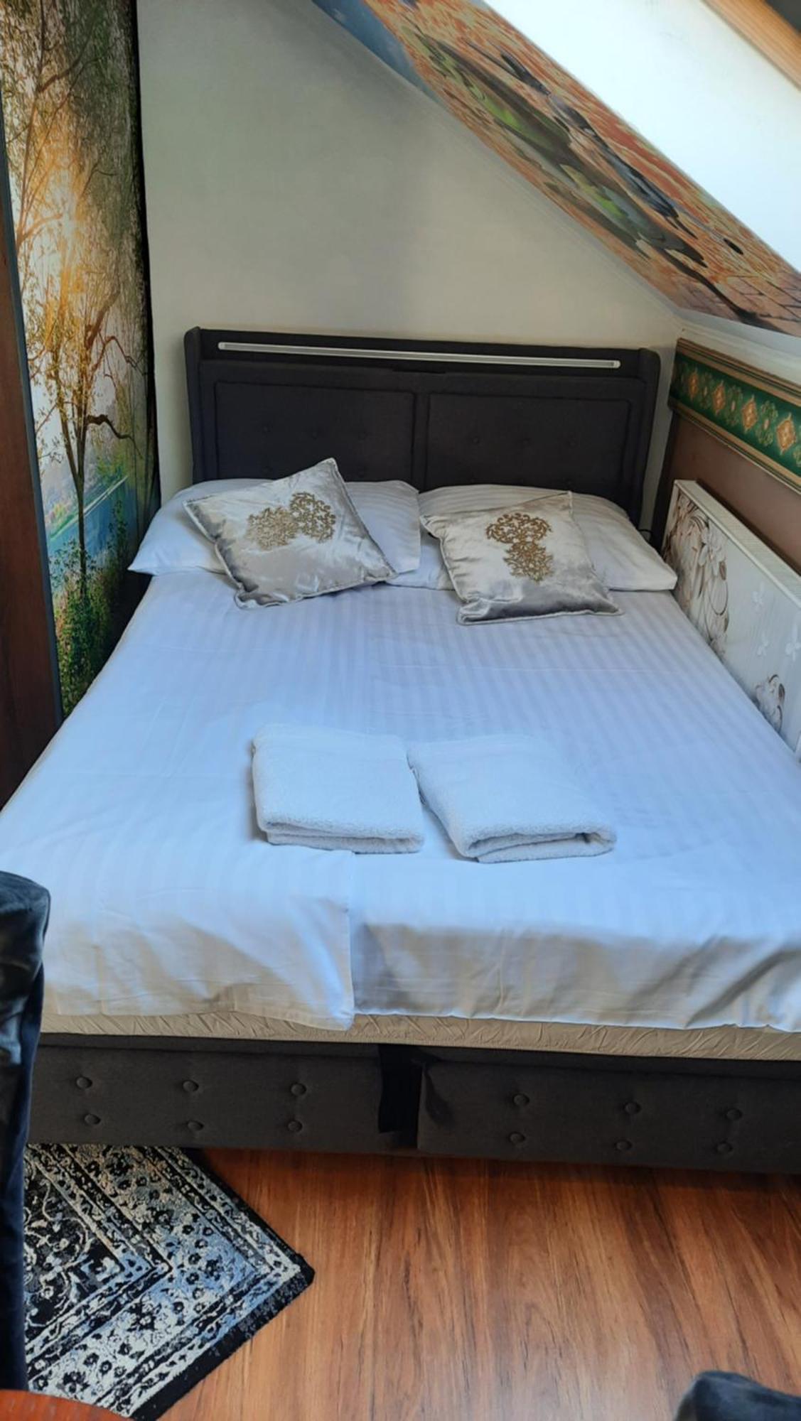 Hotel Rezydencja Rosa Przemysl Luaran gambar