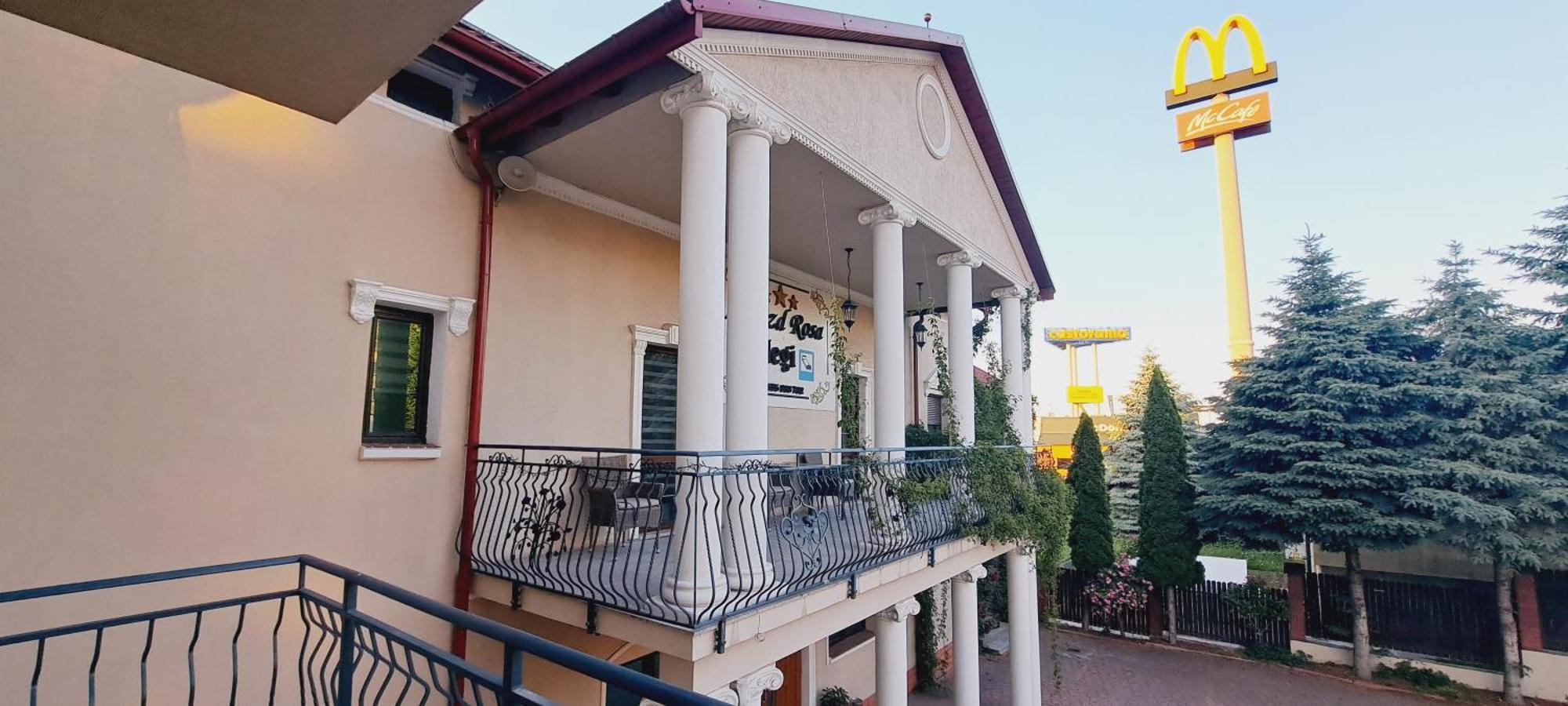 Hotel Rezydencja Rosa Przemysl Luaran gambar